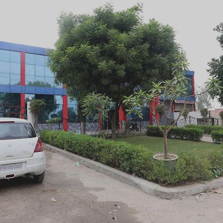 Hotel O Mulaqat Dadri Bagian luar foto