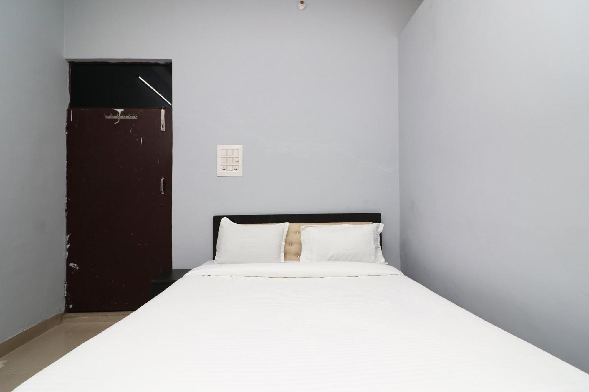 Hotel O Mulaqat Dadri Bagian luar foto