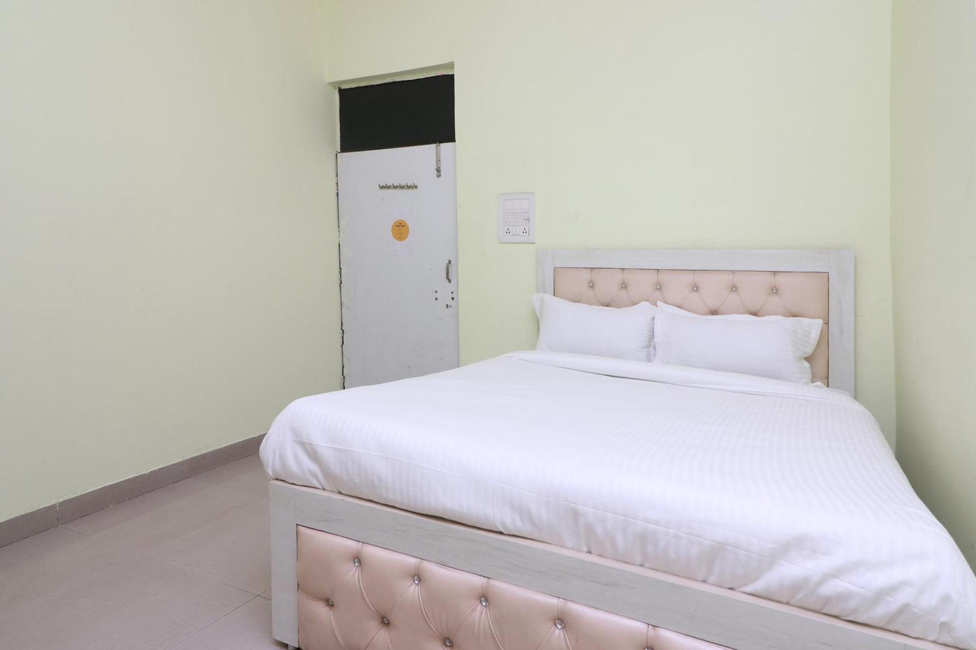Hotel O Mulaqat Dadri Bagian luar foto