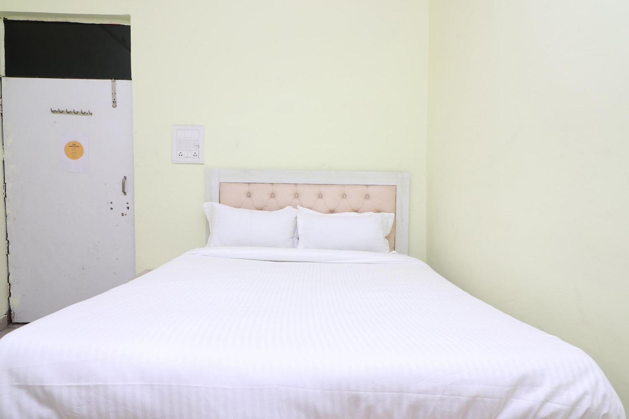 Hotel O Mulaqat Dadri Bagian luar foto
